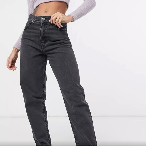 Levi’s High Loose Taper Jean - Picture 2 of 5